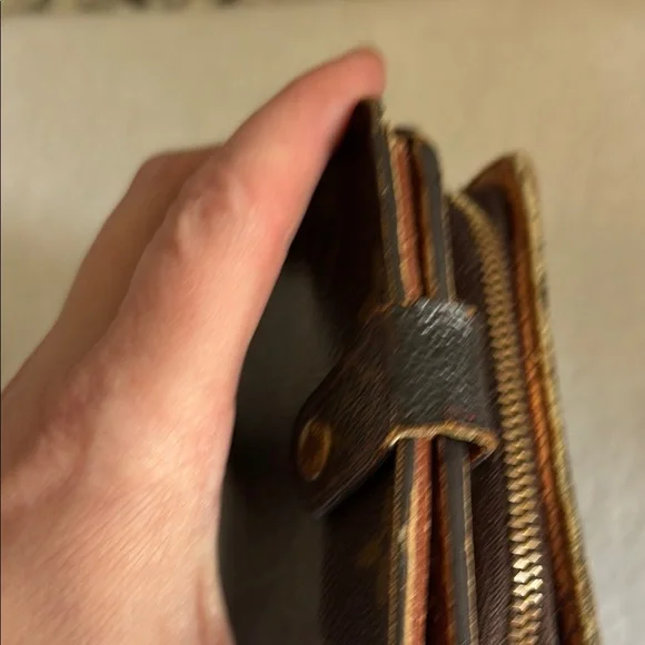 Louis Vuitton Monogram Wallet - Picture 2 of 15